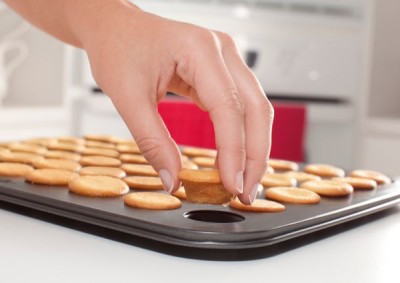 love cooking mini cakes pan